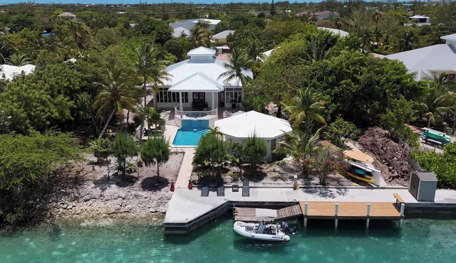 Canal-Front Villa in a Tropical Paradise in Leeward Settlement! in Leeward Settlement