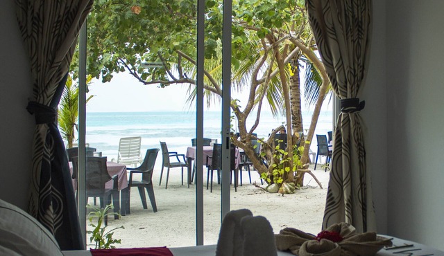 Crown Beach Hotel Maldives in Dhiffushi