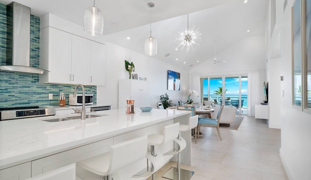 Grace Bay Beach Front Penthouse in Providenciales
