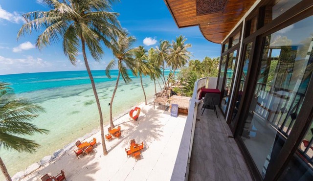 Heron Beach Hotel Dhiffushi in Dhiffushi