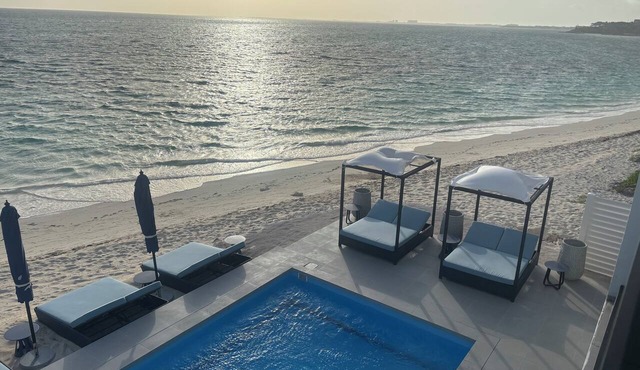 New - Aqua Blu BEACHFRONT Villa- "The Jasmine" Oceanfront - 4 King Bedrooms in Providenciales
