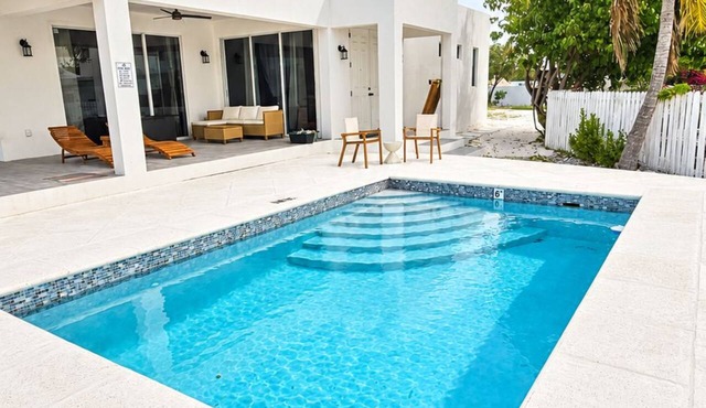 Newly Listed -Canal front 2-bedroom Villa in Providenciales