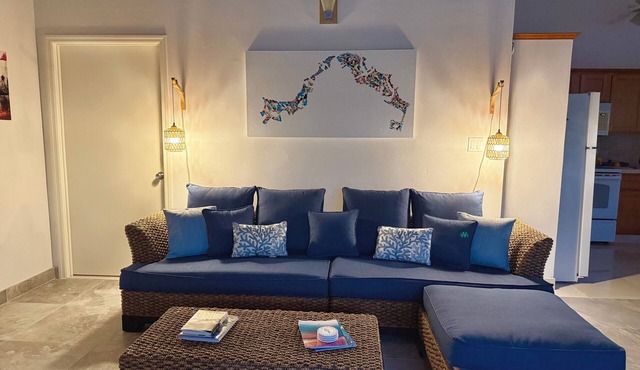 Now avail! 3-bdrm House with pool in tranquil Whitby Haven w/beach & ocean views in Whitby