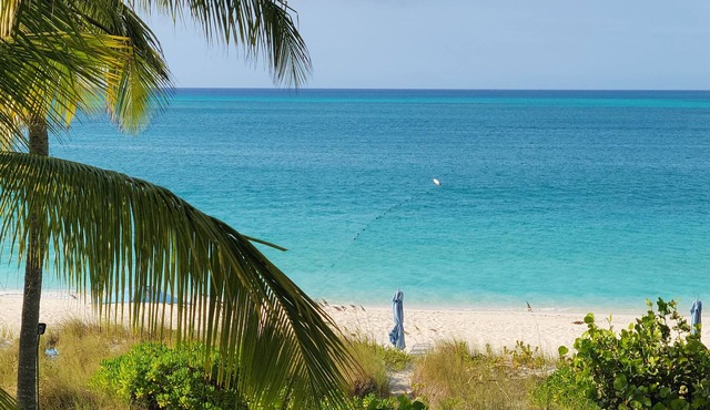 OCTOBER 10% PROMOTION DISCOUNT. Book and stay 7 nights or 1 month in October. in Grace Bay