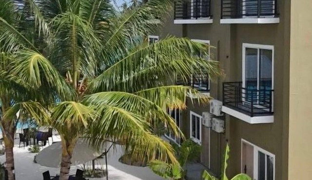 Seaside Dhangethi Inn in Dhangethi