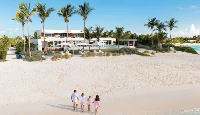 Sole E Mare in Leeward Settlement