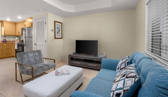 Sweet 1 Bedroom Loft, Central