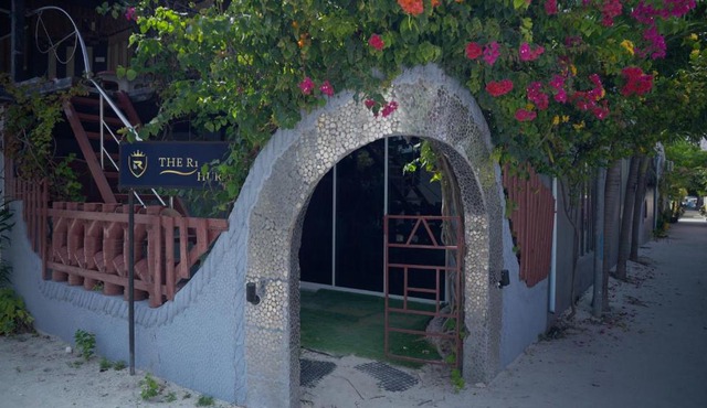 The R 1 Hura in Huraa