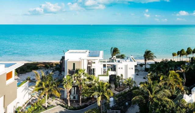 Villa 1 Blue Lagoon 4 Br in Leeward