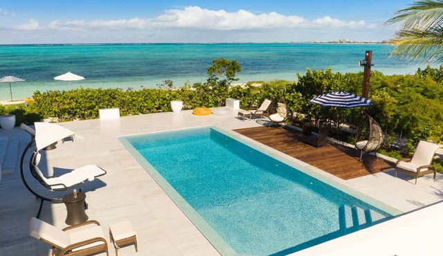 Villa DelEvan 4D, 1-bedroom villa on Grace Bay, in Providenciales