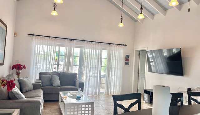 Waterfront 3-bedrooms Villa in Providenciales in Providenciales