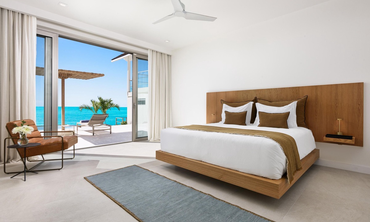 Ocean Point Villa | La Mer Villa South Oceanfront Luxury on Sapodilla Bay