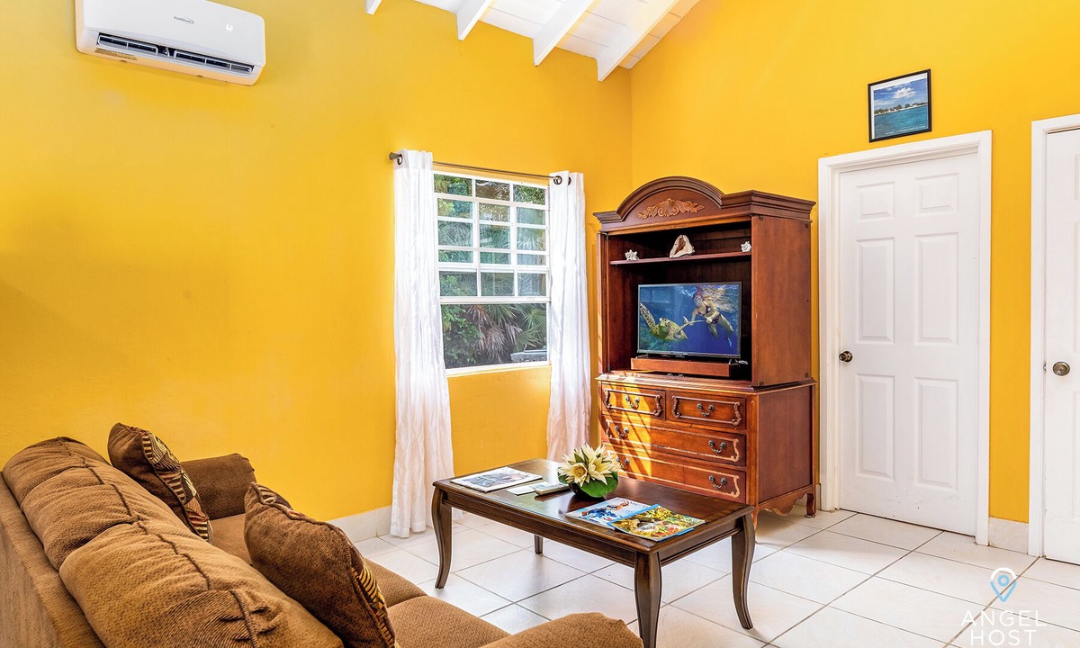 Ocean Point Apartment | Chalk Sound Beach Residences