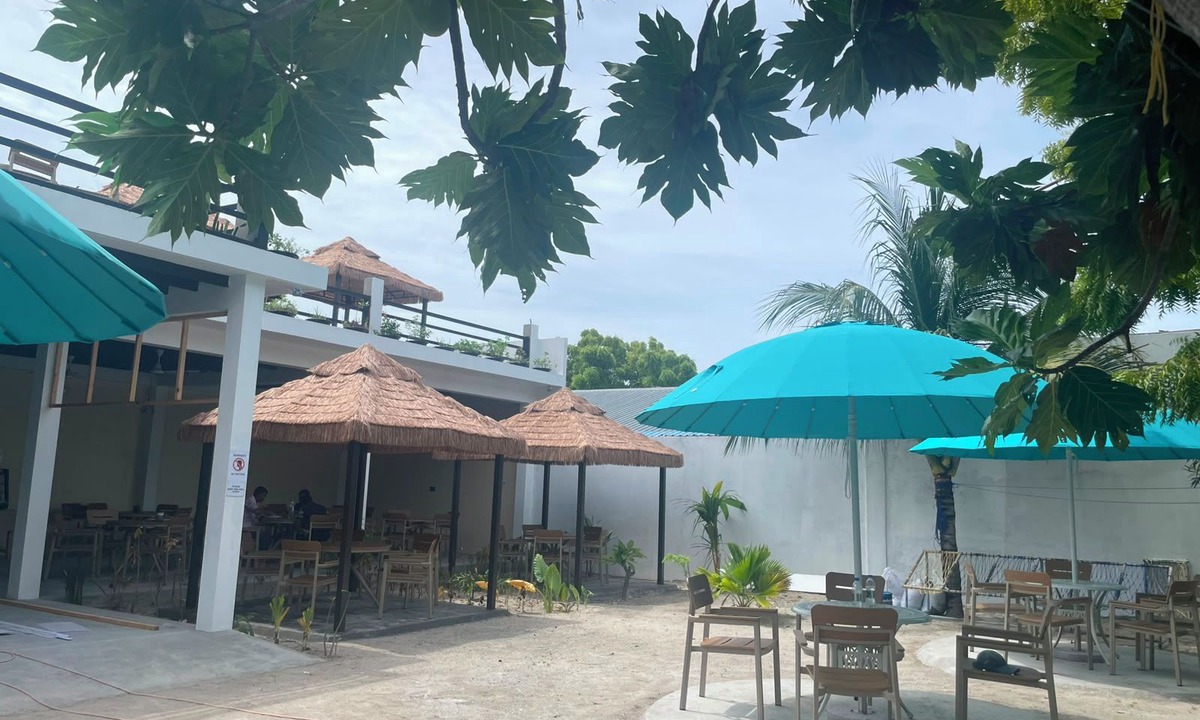 Dhidhoofinolhu Island House | FEEALI BUDDIES INN