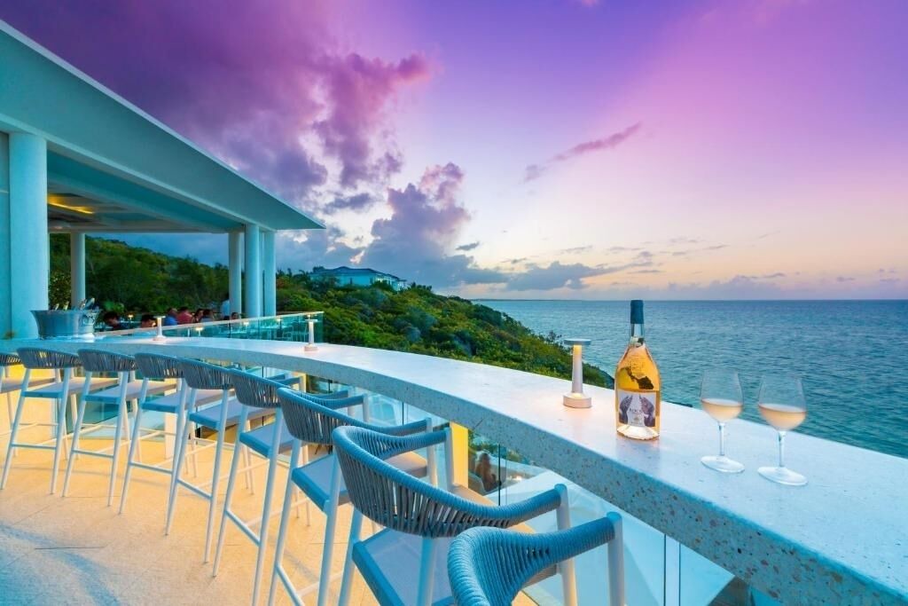 Providenciales Hotel | Idyllic Balcony Studio Perfect for Beachfront Tranquility Seekers