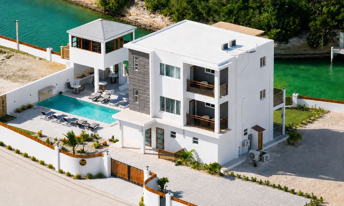 Discovery Bay Apartment | Villa Camila Unit 1: Modern, Central Villa with Tranquil Charm