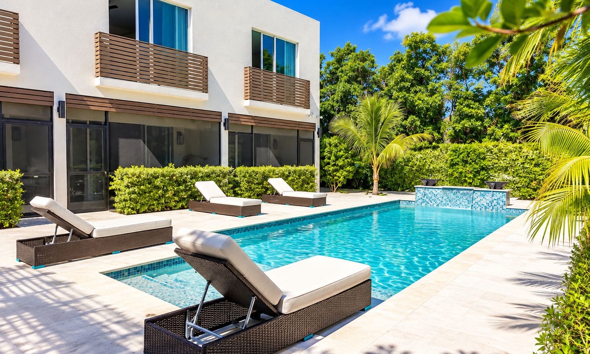 Grace Bay Hills House | Walk 2 Beach, Pool, Private Patio & Balcony-CV41-4