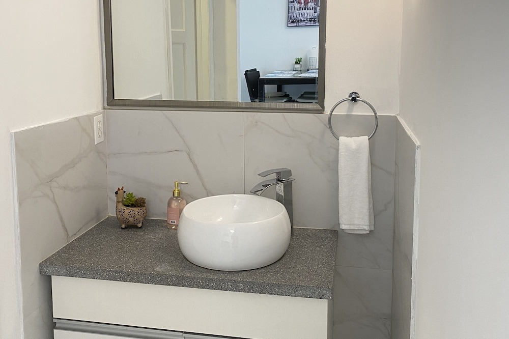 Photo of Bathroom in Venetian Road Settlement