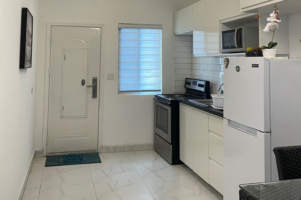 Photo of Kitchen in Venetian Road Settlement