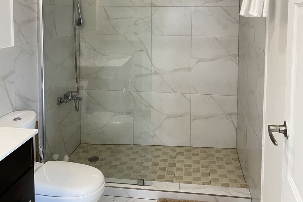 Photo of Bathroom in Venetian Road Settlement