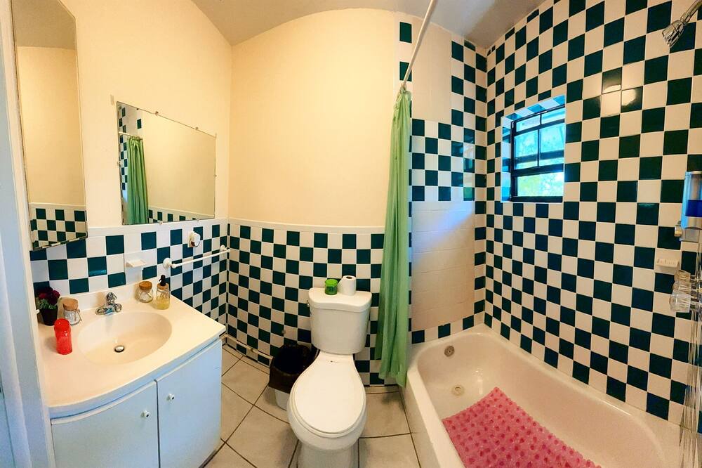 Photo of Bathroom in Venetian Road Settlement