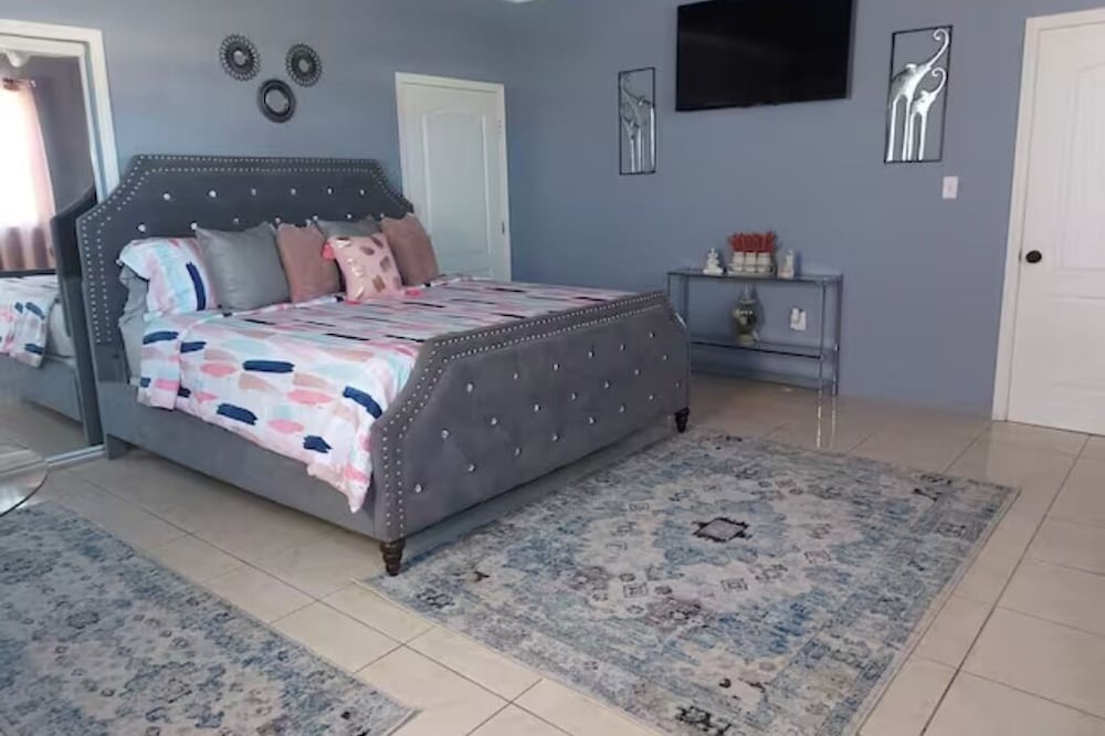 Photo of Bedroom in Cockburn Town