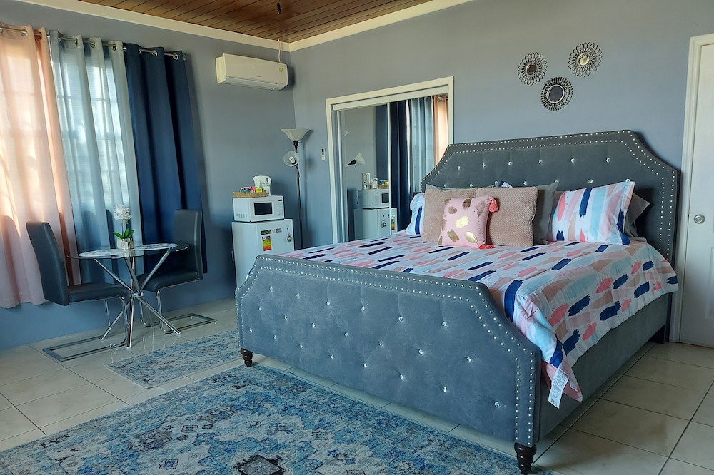 Photo of Bedroom in Cockburn Town