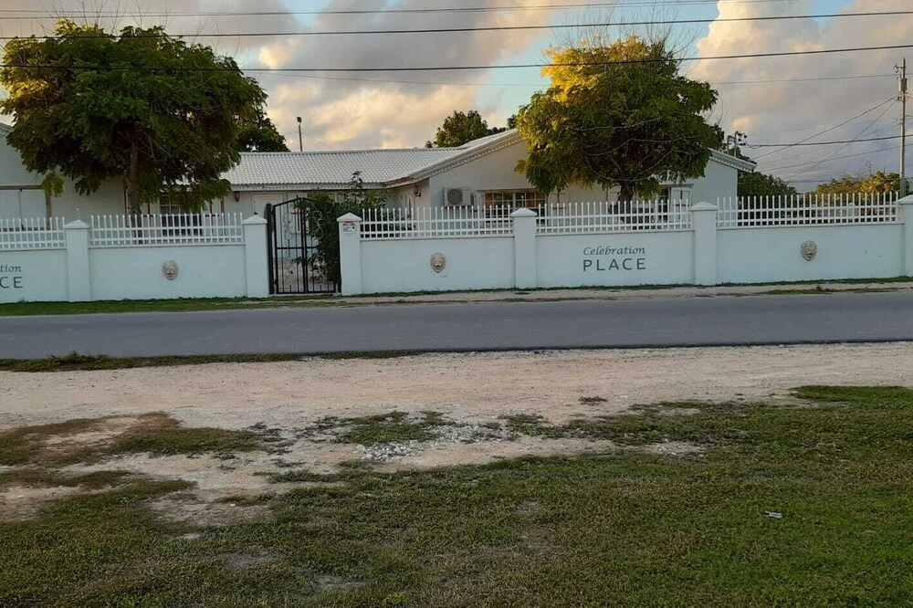 Photo of Outdoor in Cockburn Town