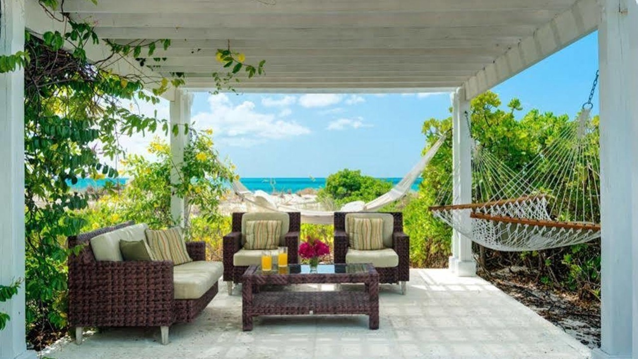 Photo of Patio Balcony in Grace Bay
