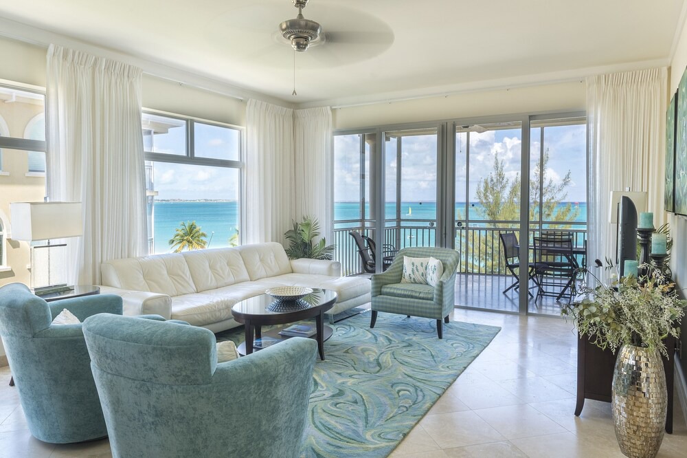 Photo of Livingroom in Grace Bay
