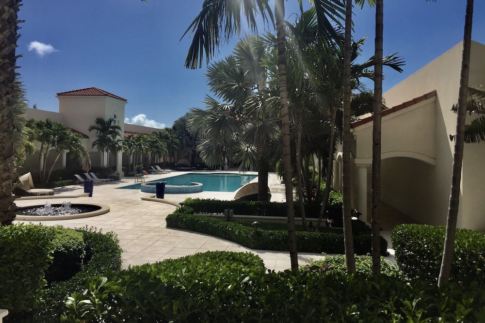 Photo of Outdoor in Grace Bay