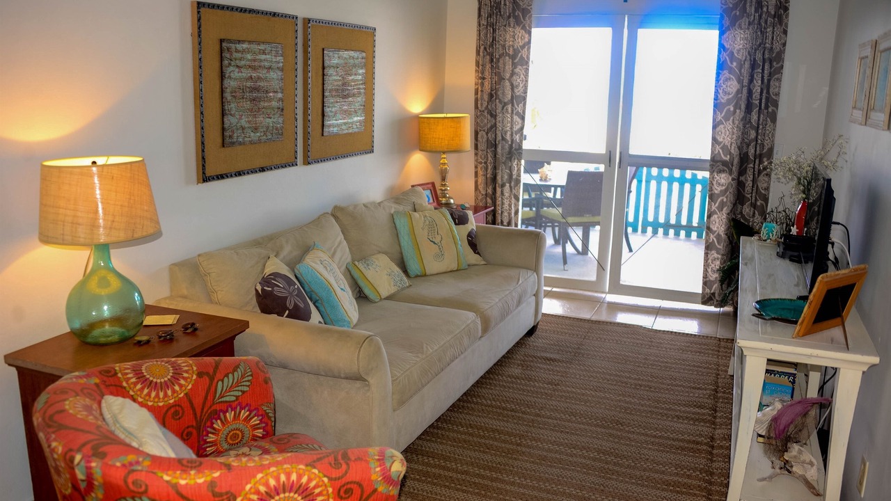 Photo of Livingroom in Cockburn Town