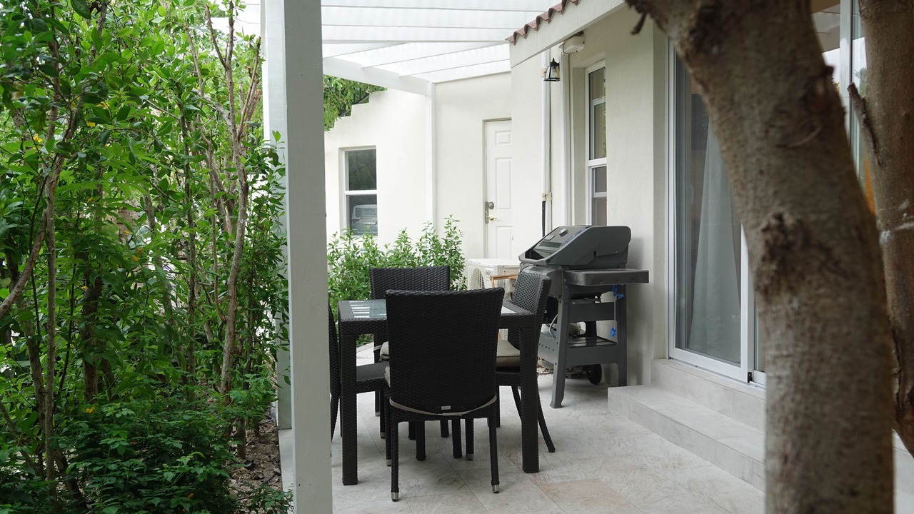 Photo of Outdoor in Long Bay Hills