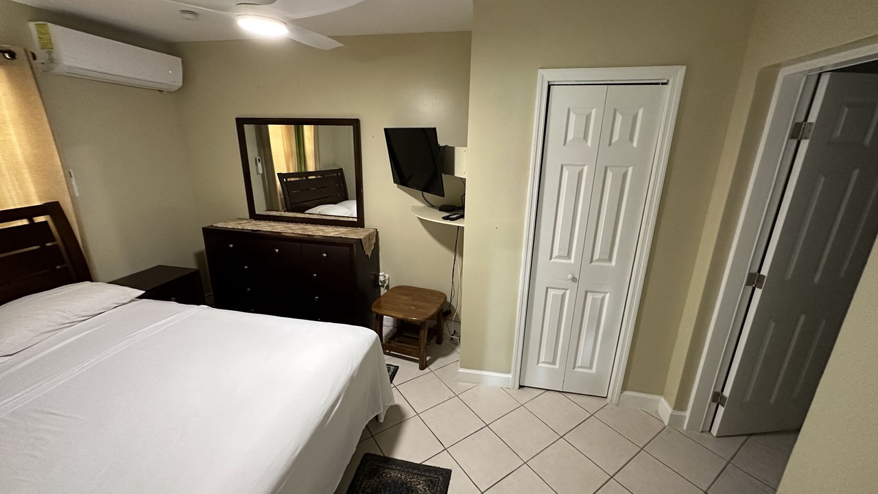 Photo of Bedroom in Leeward Settlement