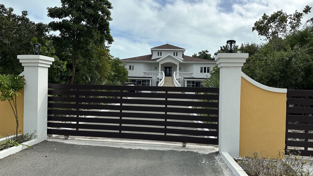 Photo of Outdoor in Leeward Settlement