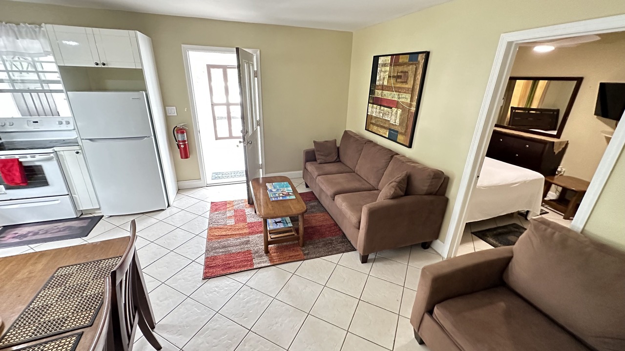Photo of Livingroom in Leeward Settlement