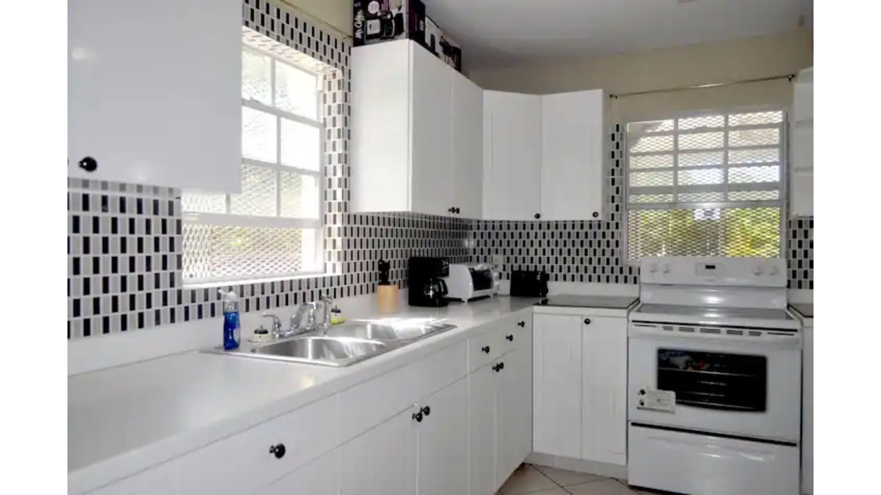 Photo of Kitchen in Leeward Settlement