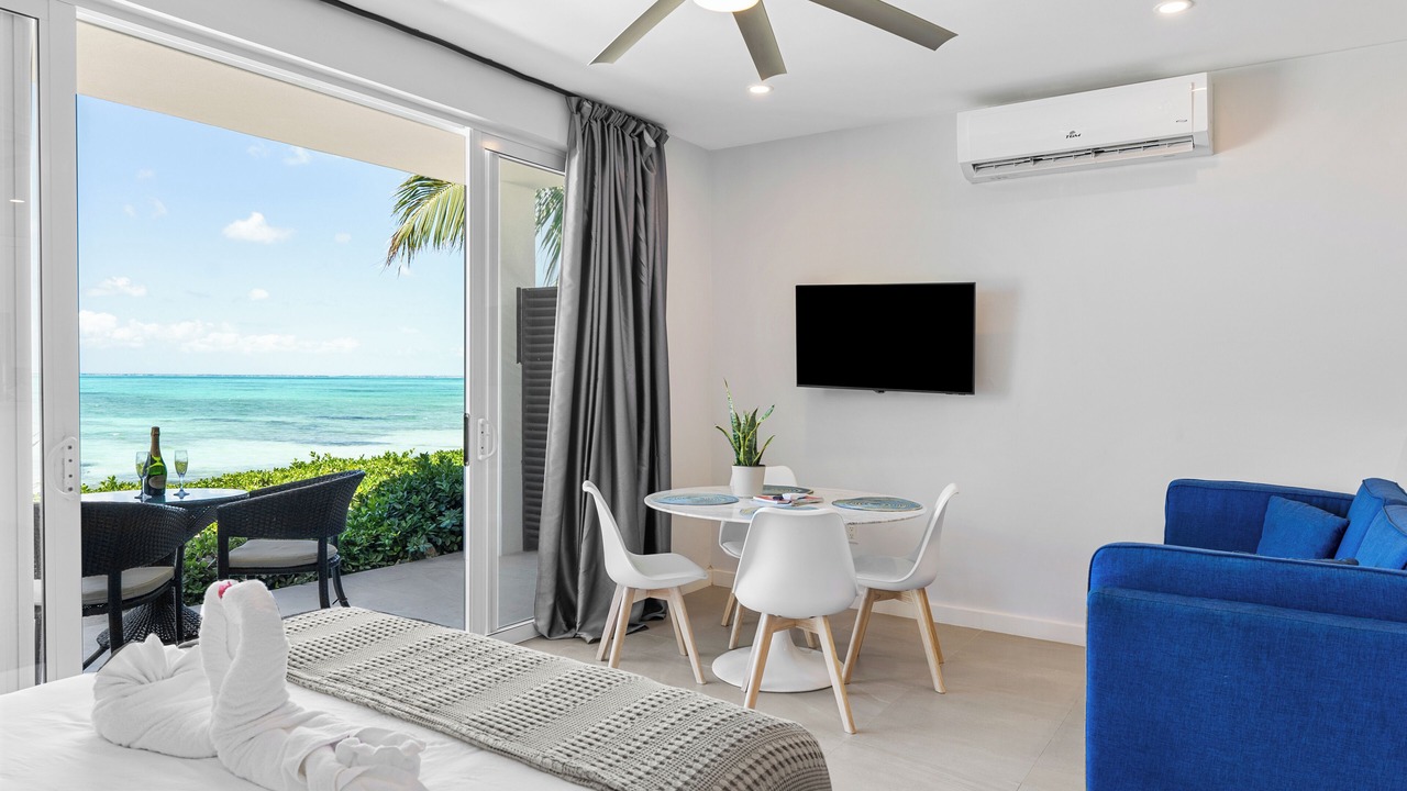 Photo of Livingroom in Blue Hills