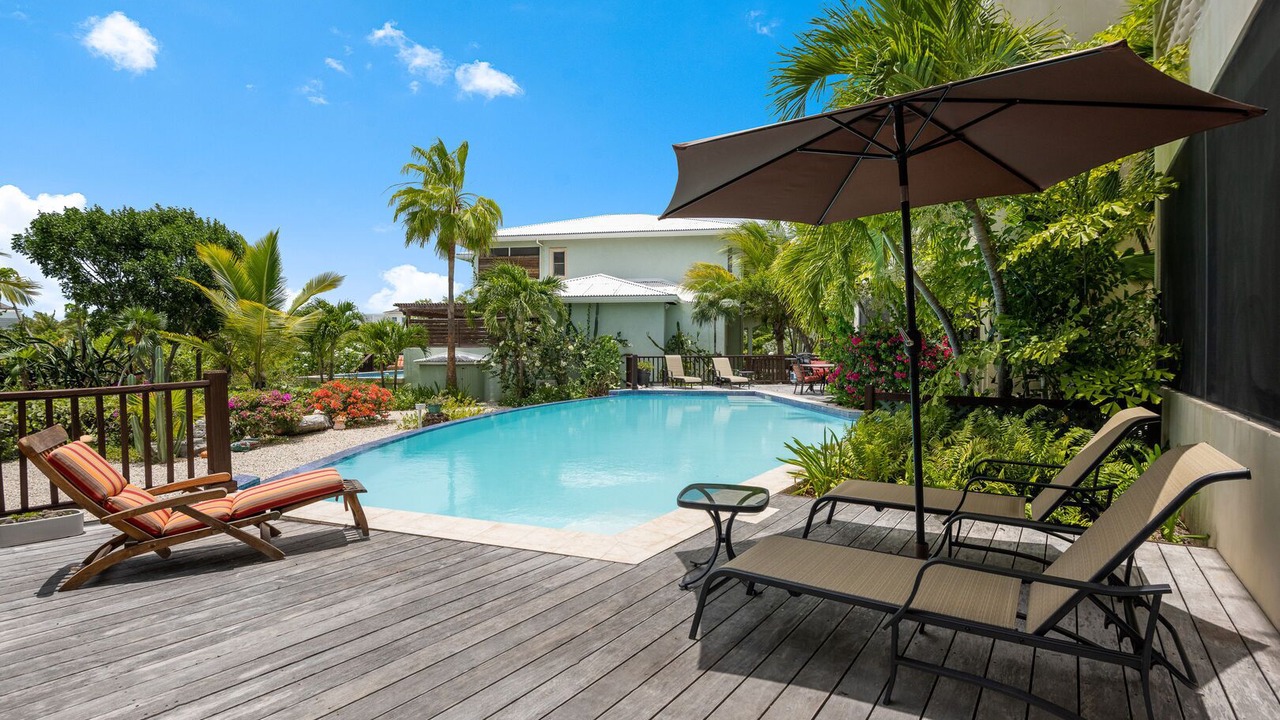 Photo of Outdoor in Leeward Settlement