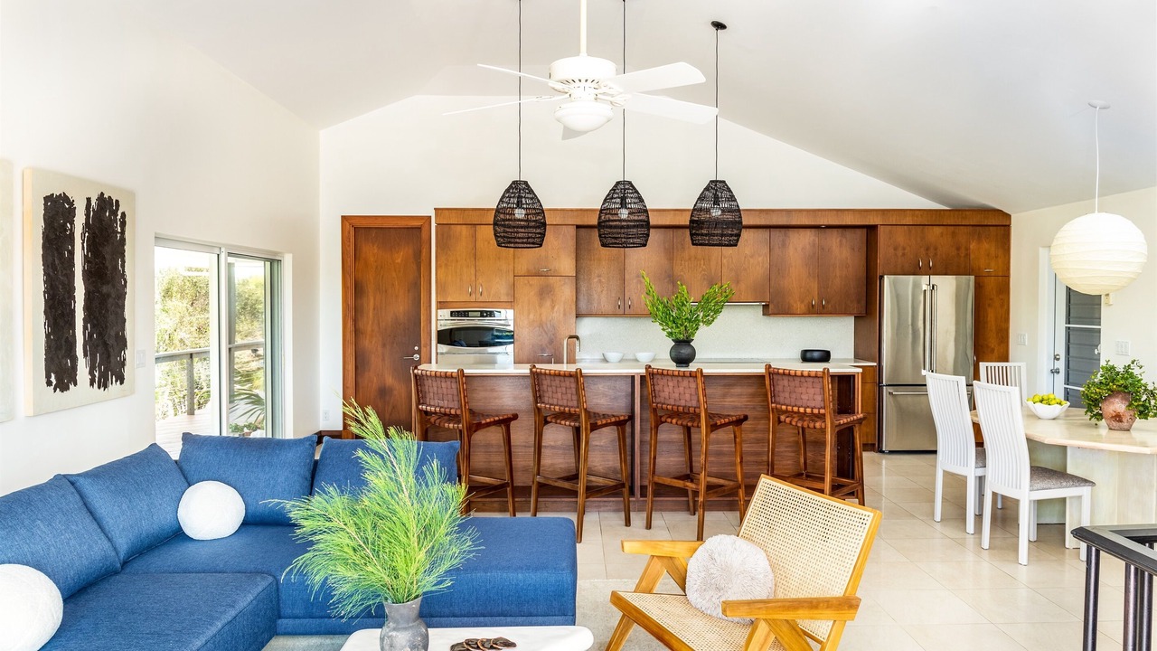 Photo of Livingroom in Grace Bay West