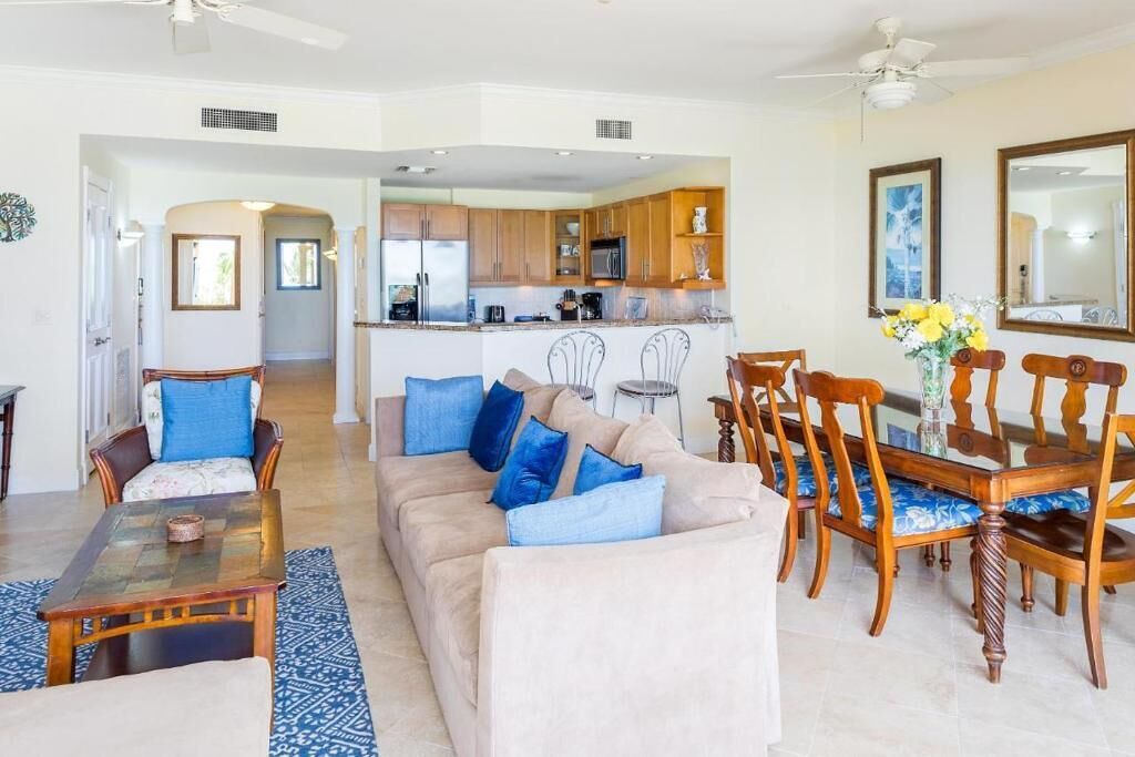 Photo of Livingroom in Grace Bay