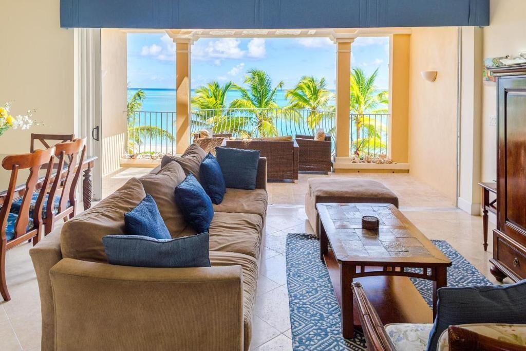 Photo of Livingroom in Grace Bay