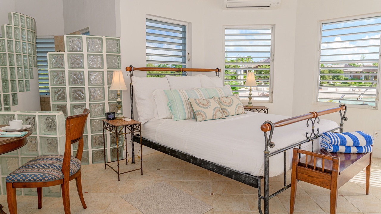 Photo of Bedroom in Leeward Settlement