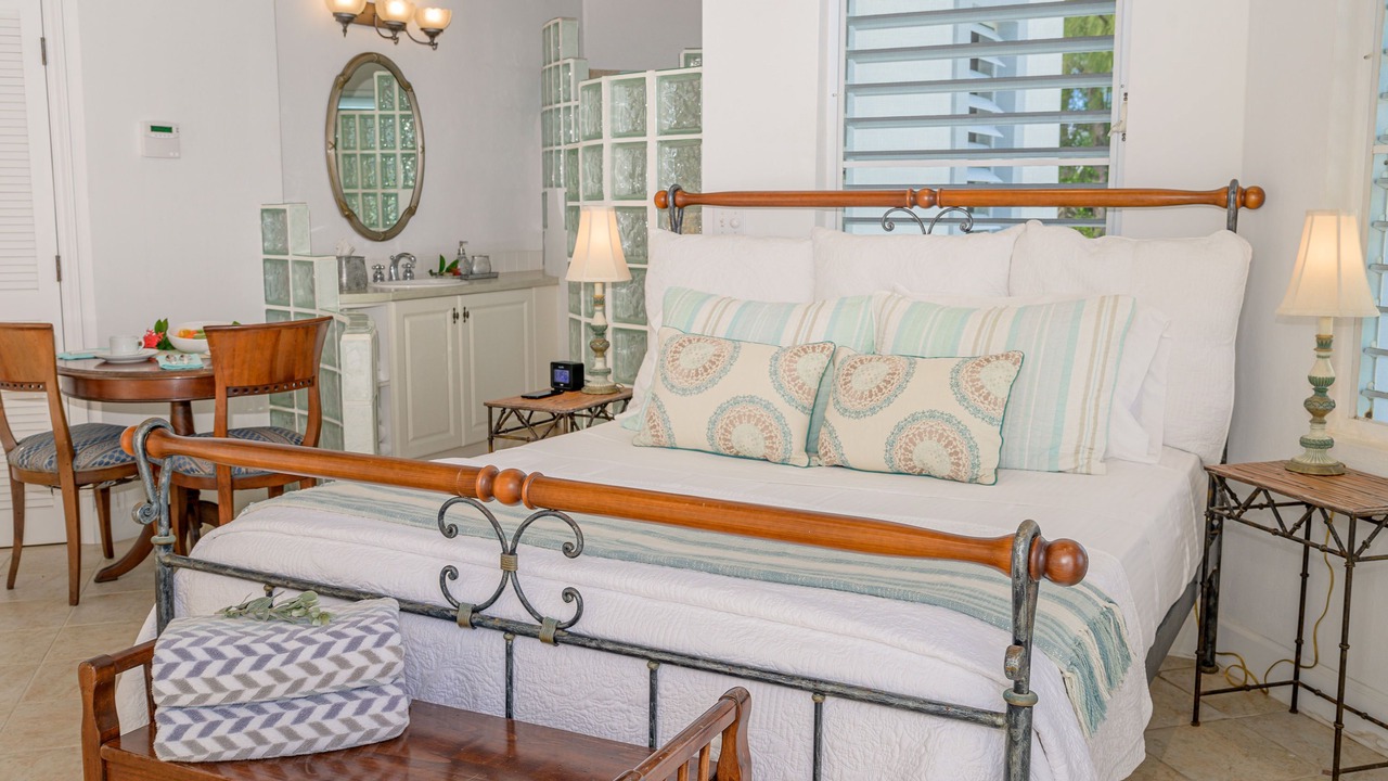 Photo of Bedroom in Leeward Settlement