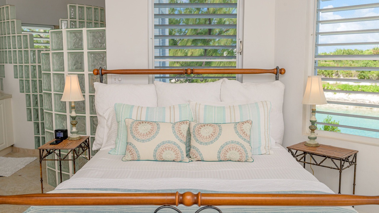 Photo of Bedroom in Leeward Settlement