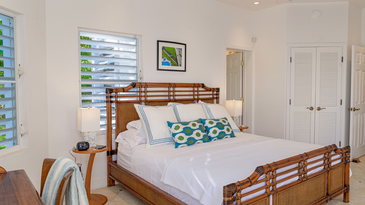 Photo of Bedroom in Leeward Settlement