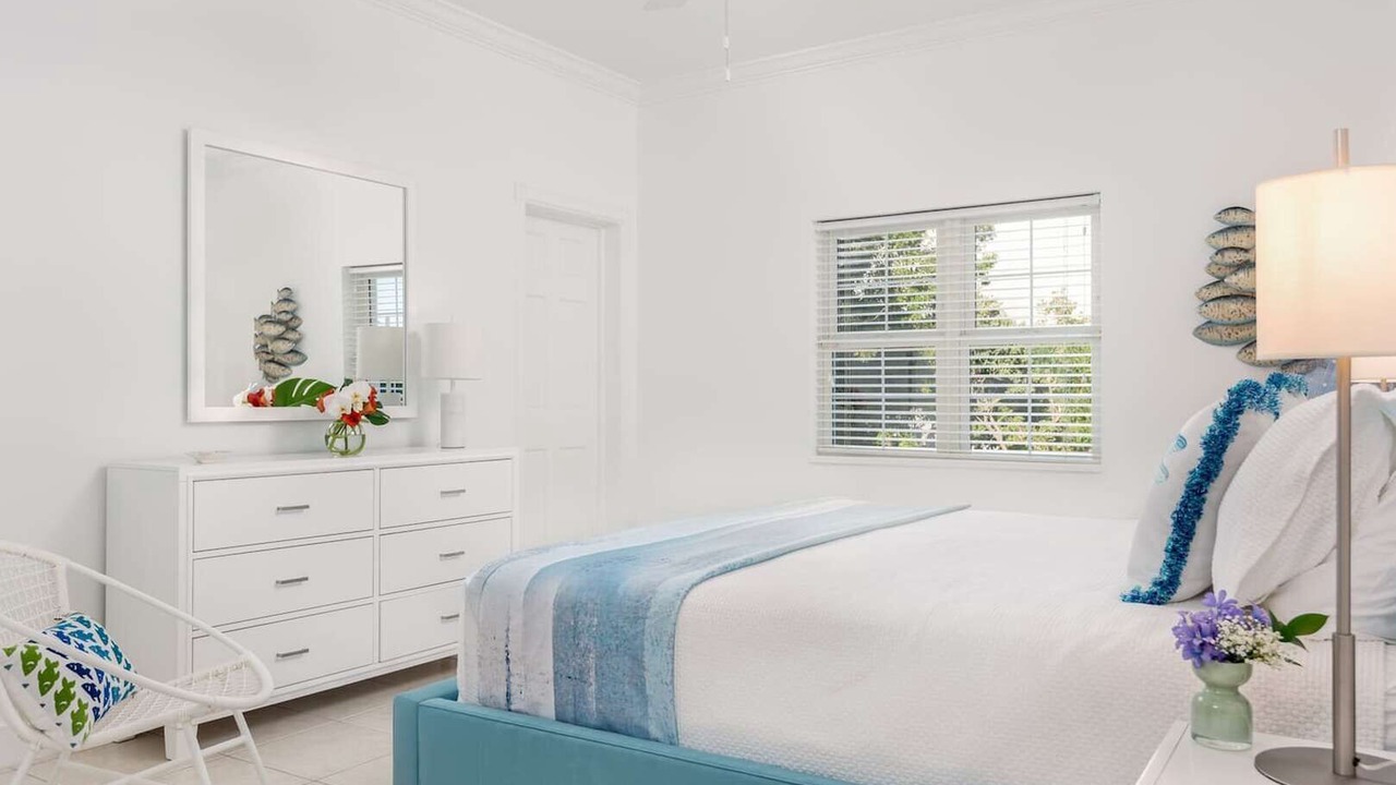 Photo of Bedroom in Leeward Settlement