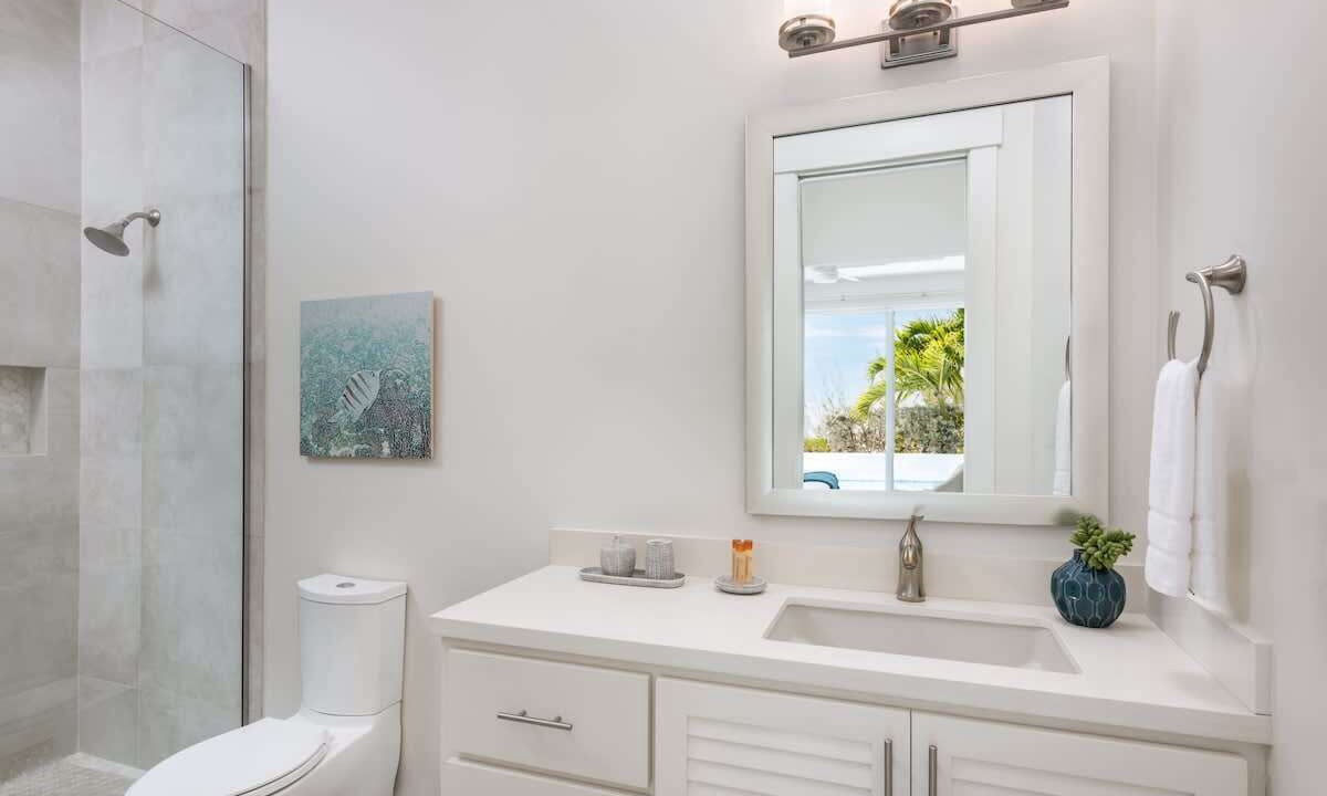 Photo of Bathroom in Leeward Settlement