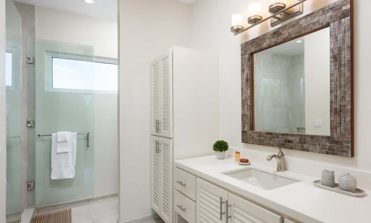 Photo of Bathroom in Leeward Settlement