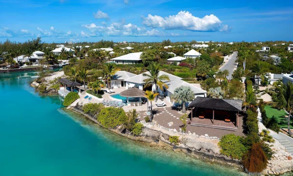 Photo of Outdoor in Leeward Settlement